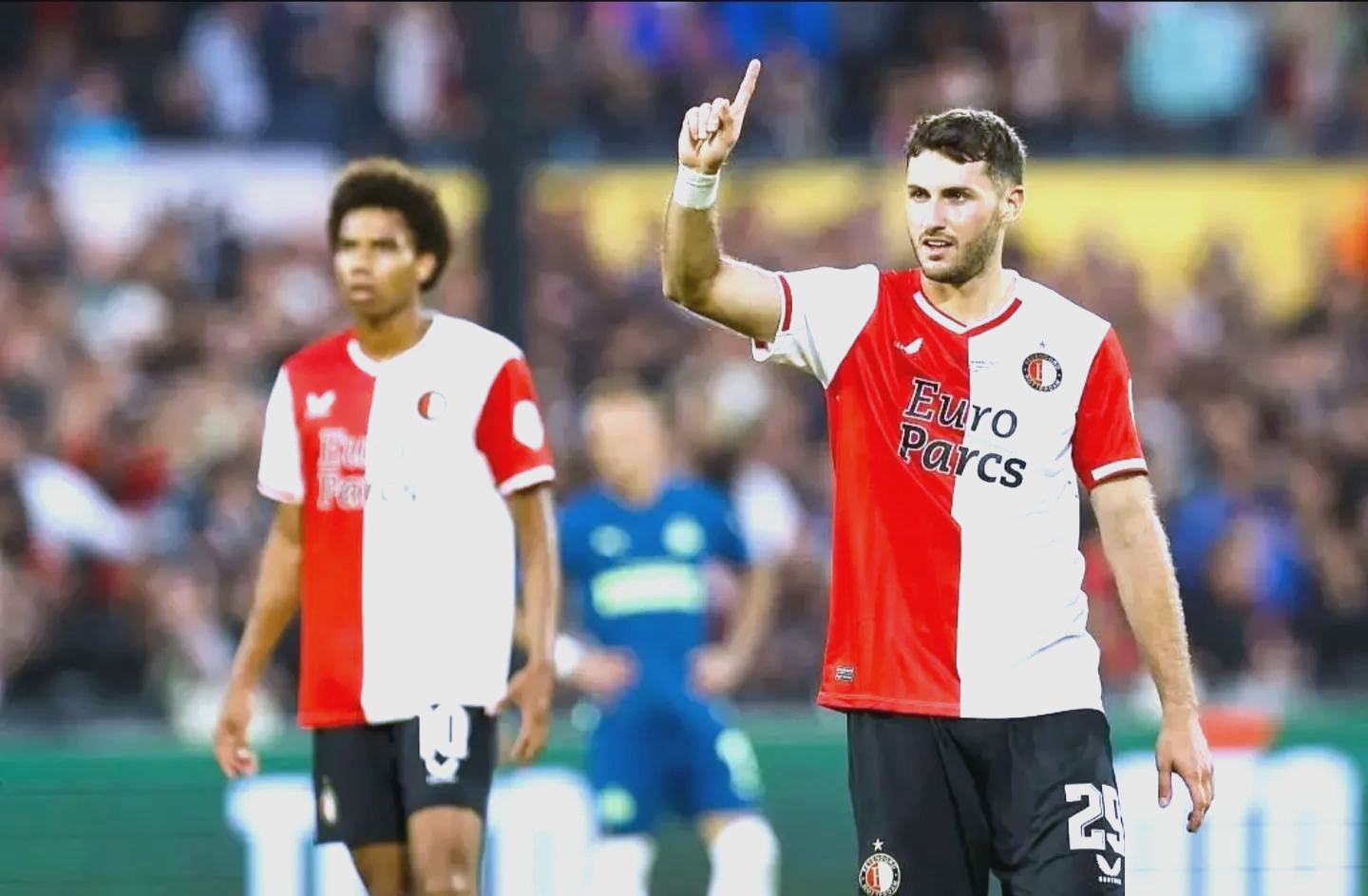 包含转折点费耶诺德刷新队史纪录，欧联关键时刻攻防权衡，信心回归，心理建设被强调的词条-爱游戏官网