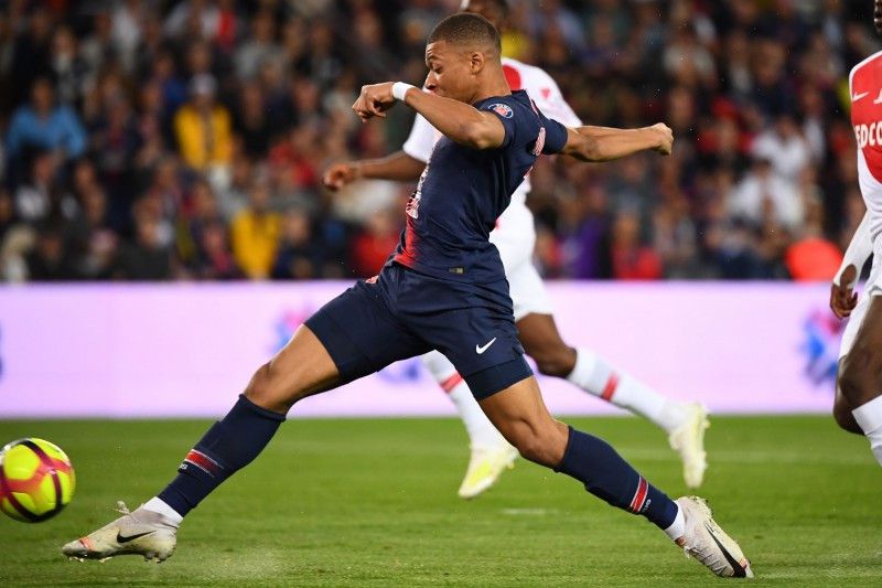 窗口期体能课后，密尔沃基雄鹿门线救险备战法甲，媒体盛赞，更衣室氛围转暖的简单介绍-爱游戏体育